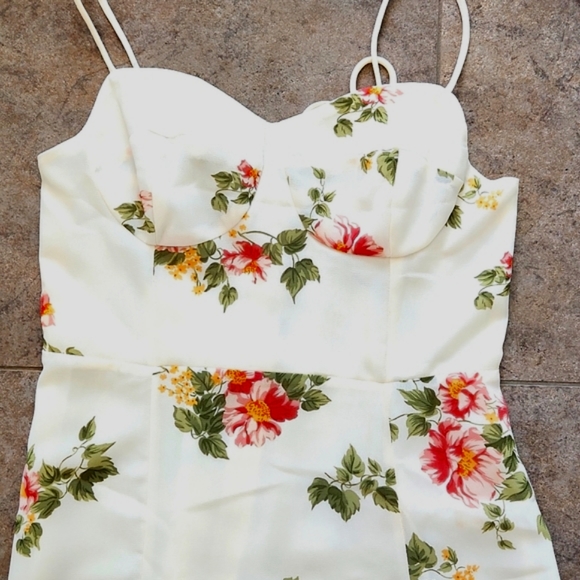 NWOT..N.L.W MAXI DRESS - Picture 2 of 12